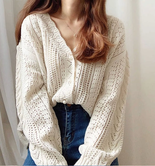 パールボタンVネック透かし編みニットカーディガン