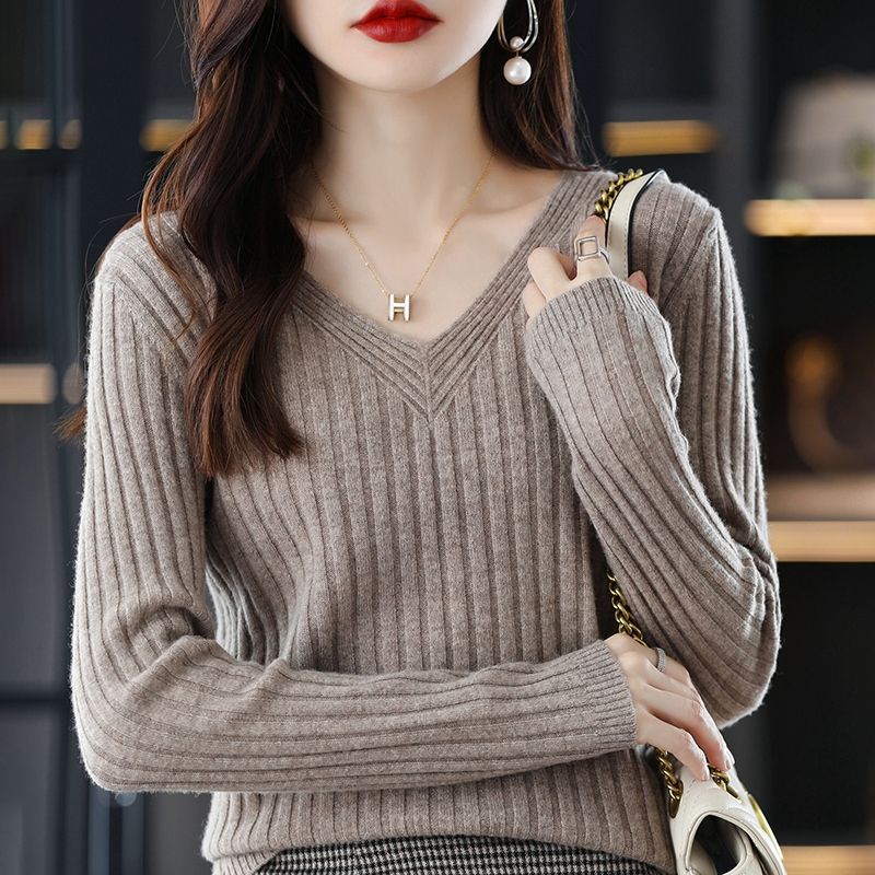 リブ編みVネックセーター