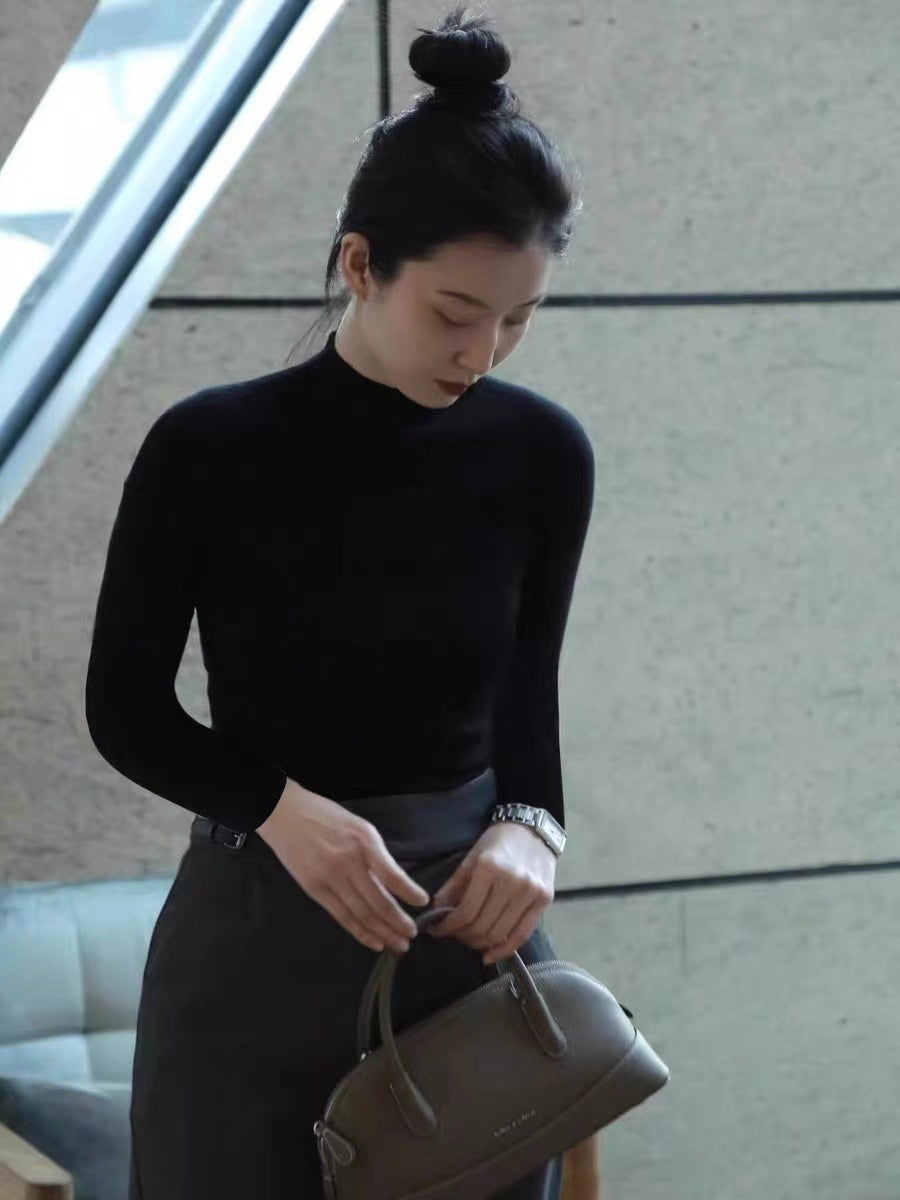 スリムフィットモックネックウールセーター