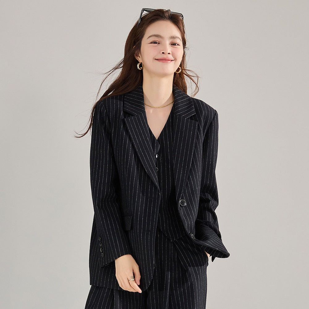 ストライプジャケット＆ワイドパンツ セットアップ