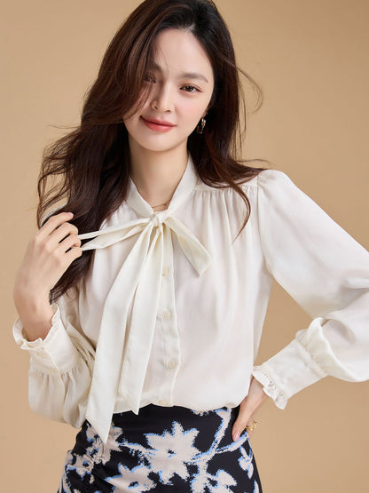 ボウタイ付きシフォンブラウス