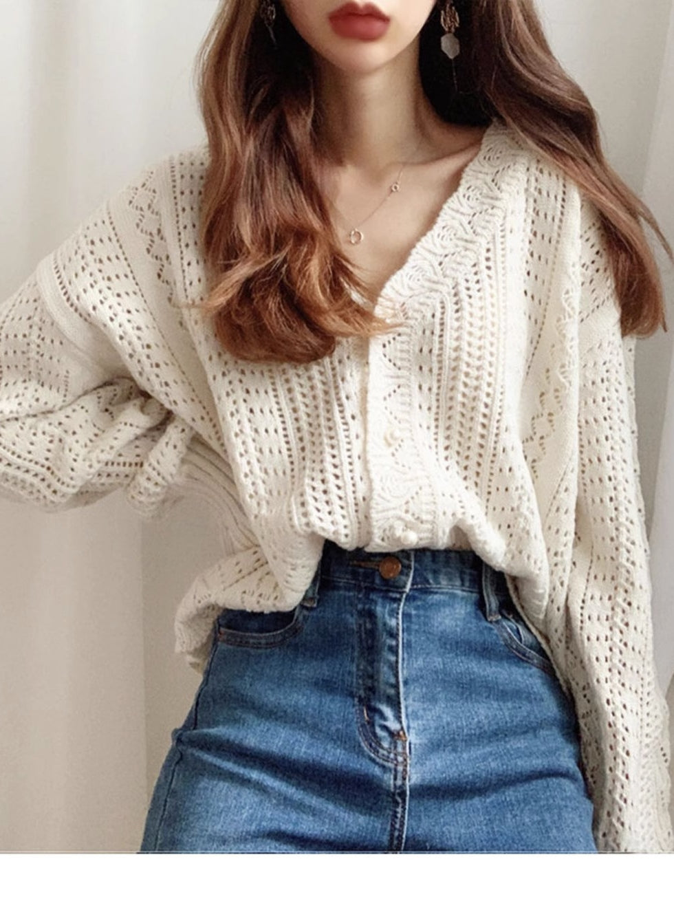 パールボタンVネック透かし編みニットカーディガン