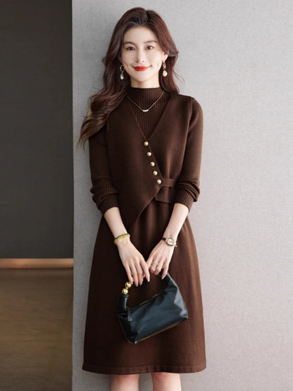 ニットトップス＆ラップ風ミディワンピース