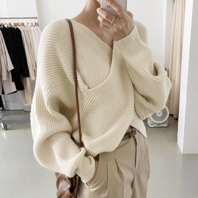 Vネッククロスデザインゆるニット