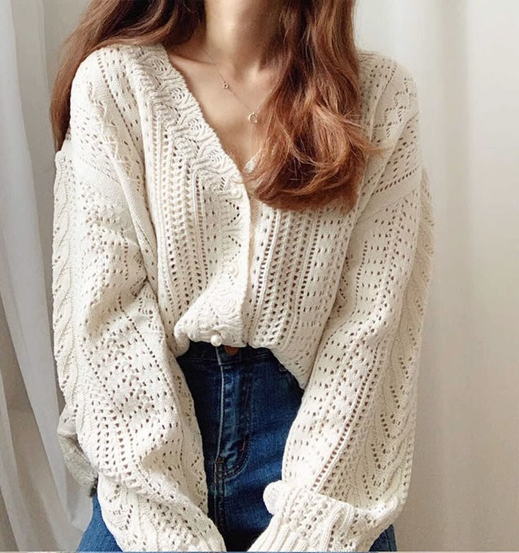 パールボタンVネック透かし編みニットカーディガン