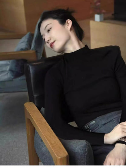 スリムフィットモックネックウールセーター